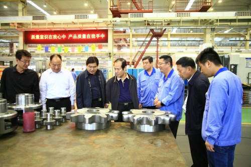 陜西陜煤銅川礦業(yè)公司黨委書(shū)記、執(zhí)行董事王蓬到公司考察調(diào)研